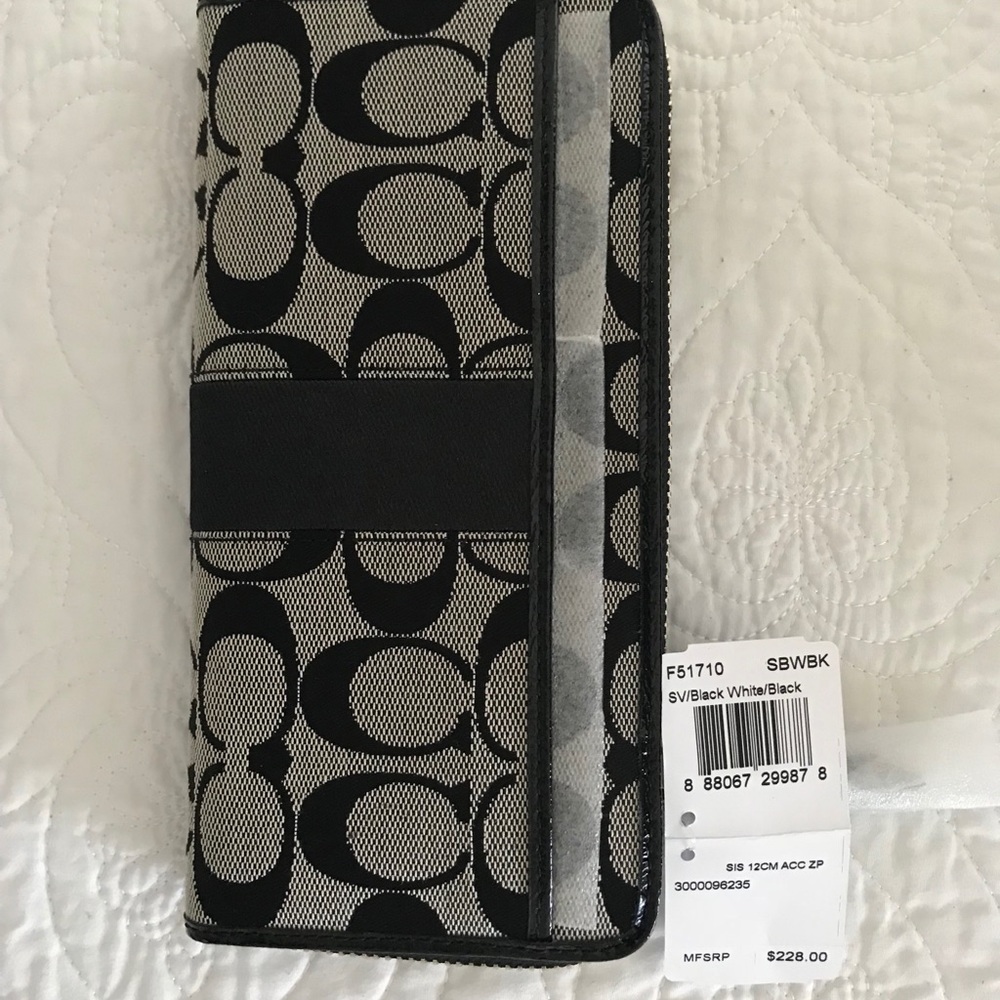 Coach Wallet - Picture 3 of 4